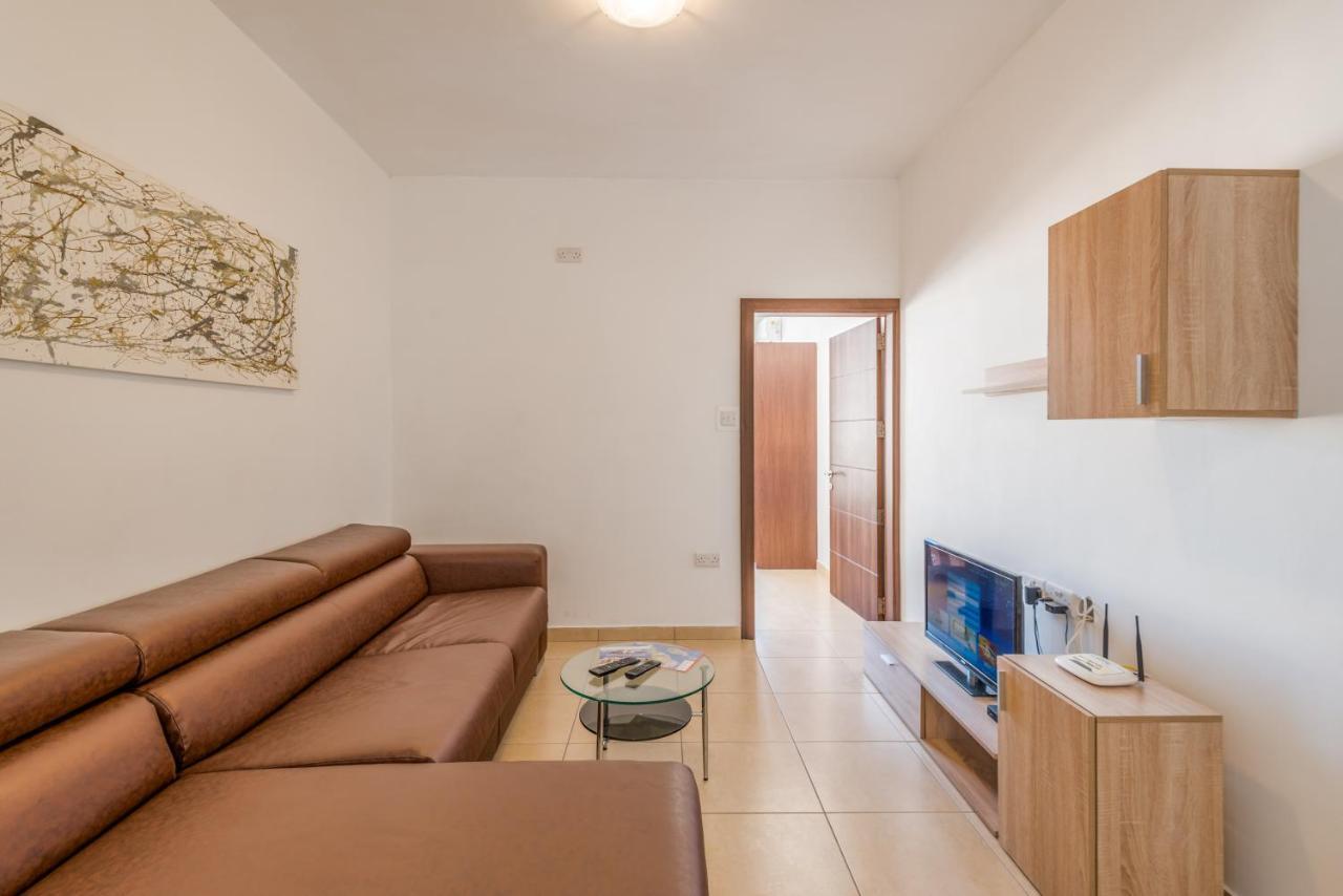 Seashells Apartments With Terrace, Just Off The Seafront In Bugibba - By Getawaysmalta St. Paul's Bay Luaran gambar