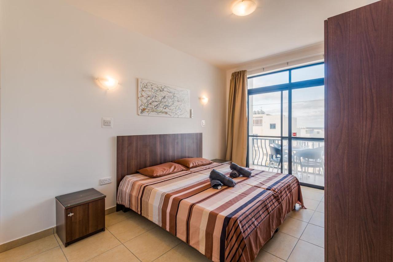 Seashells Apartments With Terrace, Just Off The Seafront In Bugibba - By Getawaysmalta St. Paul's Bay Luaran gambar