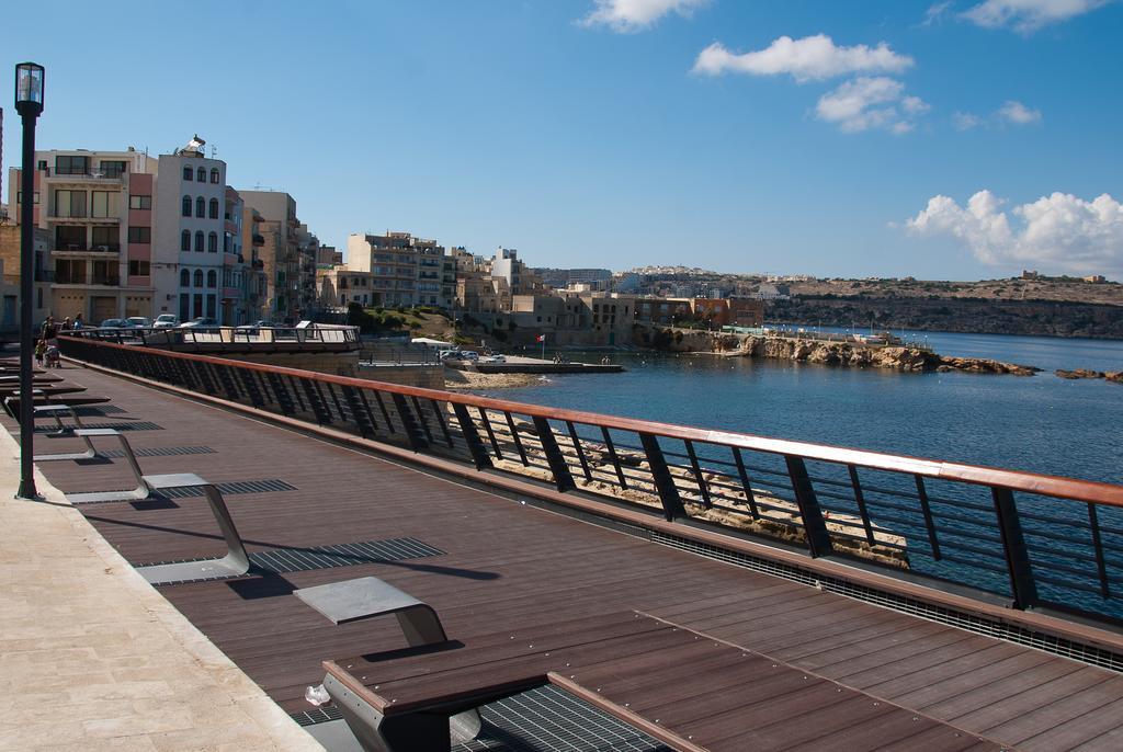 Seashells Apartments With Terrace, Just Off The Seafront In Bugibba - By Getawaysmalta St. Paul's Bay Bilik gambar