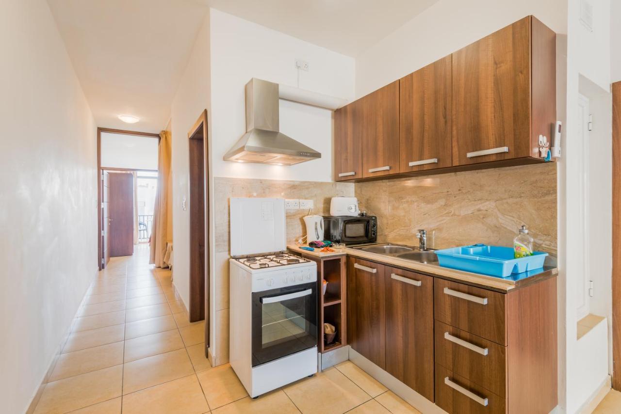 Seashells Apartments With Terrace, Just Off The Seafront In Bugibba - By Getawaysmalta St. Paul's Bay Luaran gambar