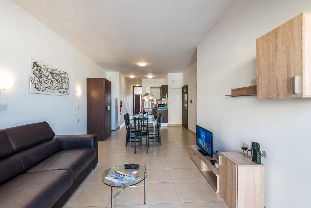 Seashells Apartments With Terrace, Just Off The Seafront In Bugibba - By Getawaysmalta St. Paul's Bay Luaran gambar